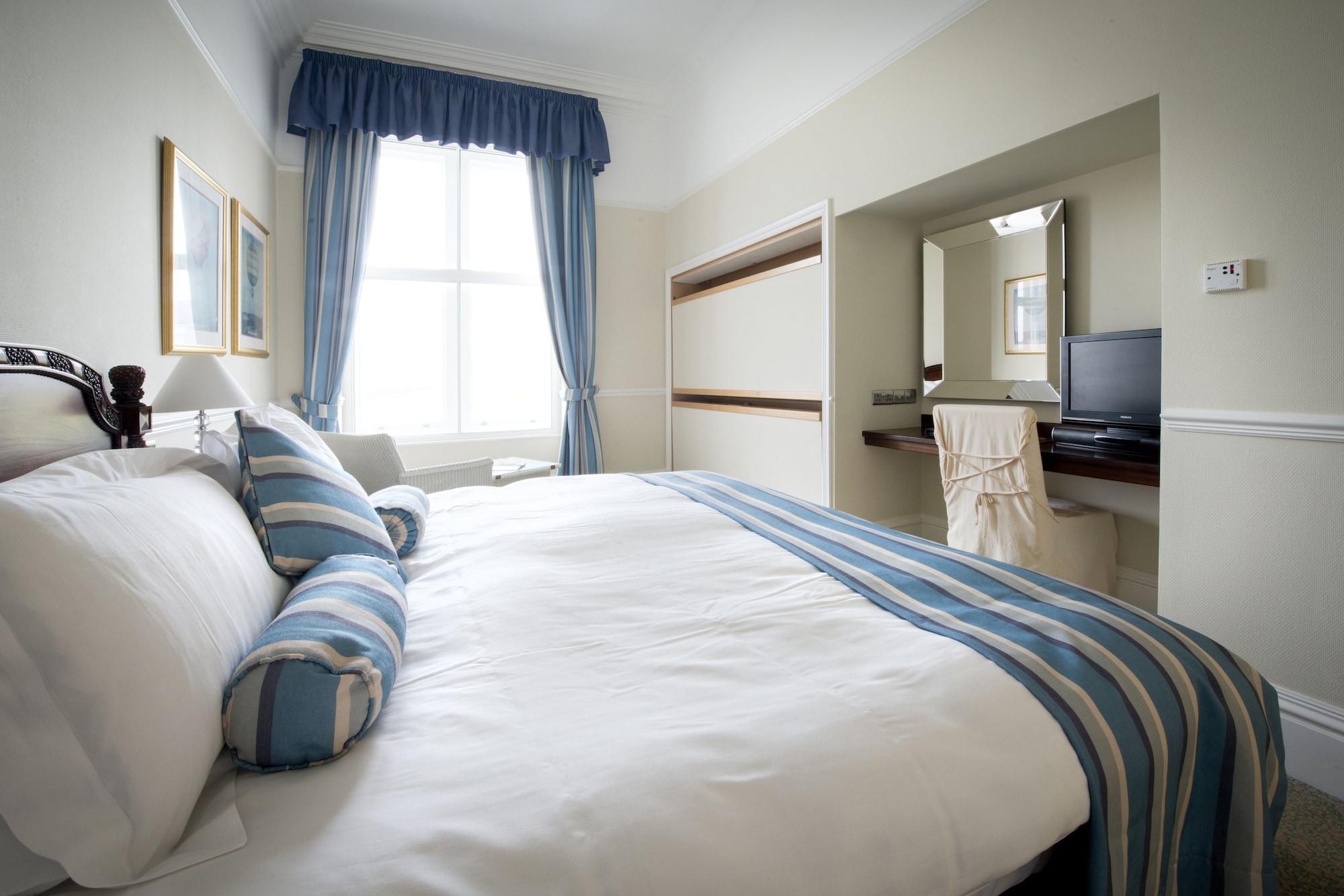 The Headland Hotel And Spa New Quay Екстериор снимка